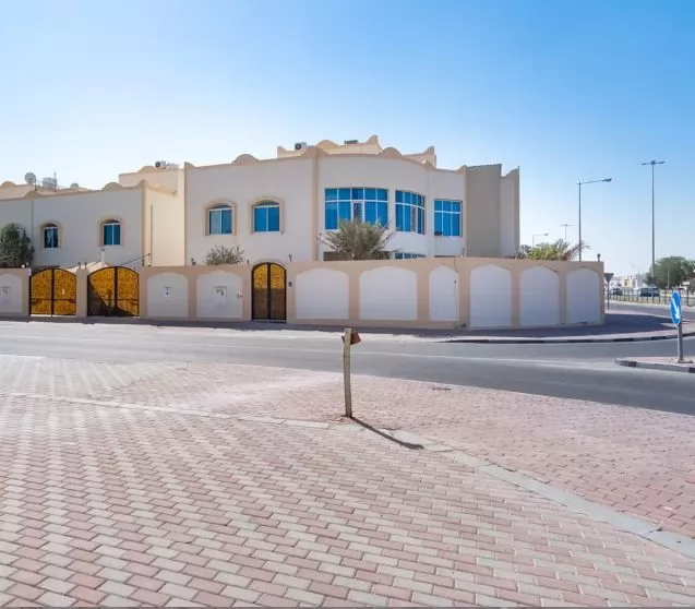Reklam Hazır Mülk S/F Müstakil Villa  kiralık içinde Doha #9058 - 1  image 